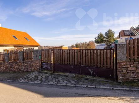 Prodej pozemku pro bydlení, 2 038 m²