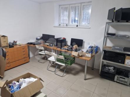 Pronájem kanceláře, 42 m²