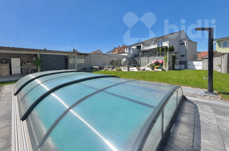 Prodej rodinného domu 5+kk, 299 m², pozemek 660 m², Ostopovice