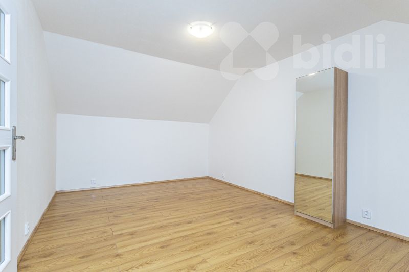 Pronájem domu 3+kk se zahradou, 68m², Korycany