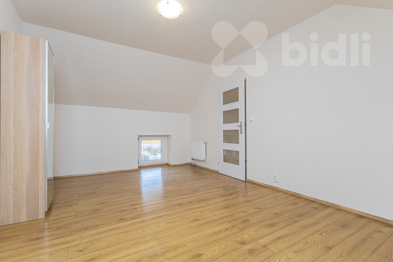 Pronájem domu 3+kk se zahradou, 68m², Korycany