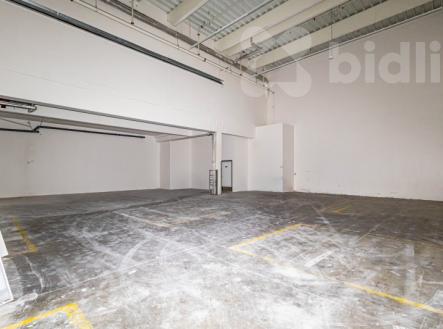 Pronájem skladovací prostor, 131 m²