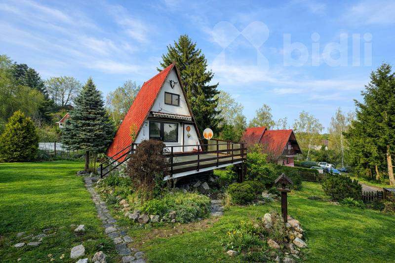 Prodej rekreační chaty s velkým pozemkem, chatová oblast Petrův Dvůr u Netolic