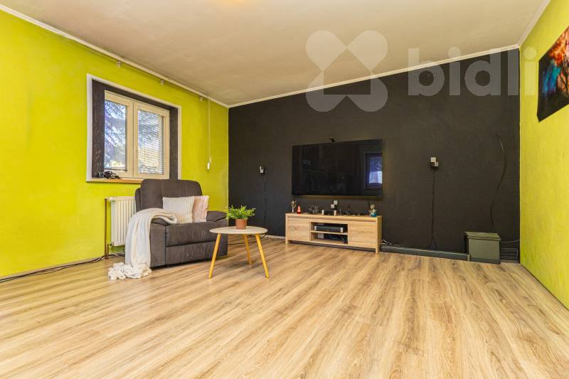 Prodej domu 2+1 a 4+1 se samostatnými vchody. 3942m2 zahrada. Nové Losiny, Hanušovice