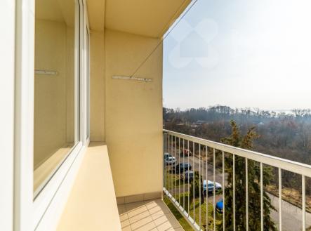 Prodej bytu 3+1, 63 m2, Třešňová, Krupka