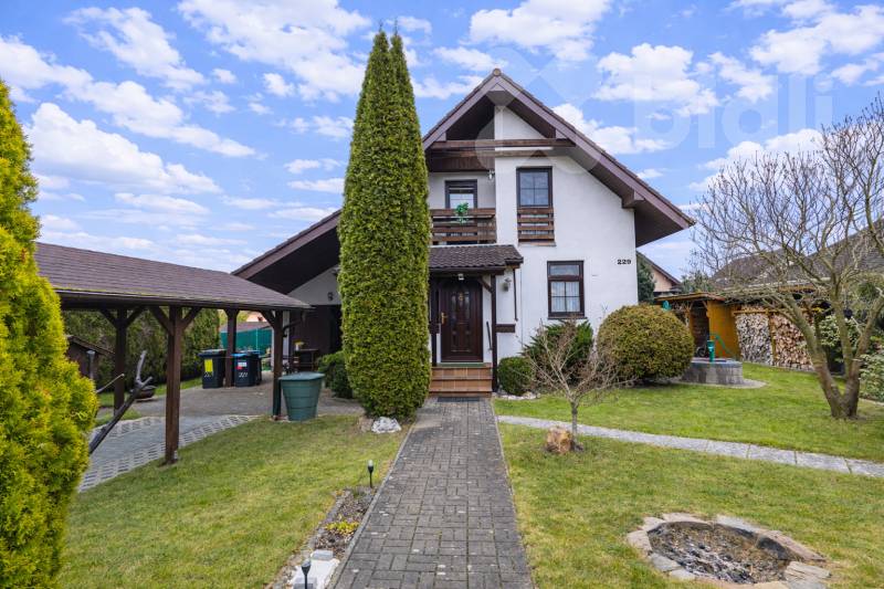 Krásný zděný dům 4+1 u Sázavy - Vrabčí brod - Hvozdec , kompletně vybavený, ihned k nastěhování