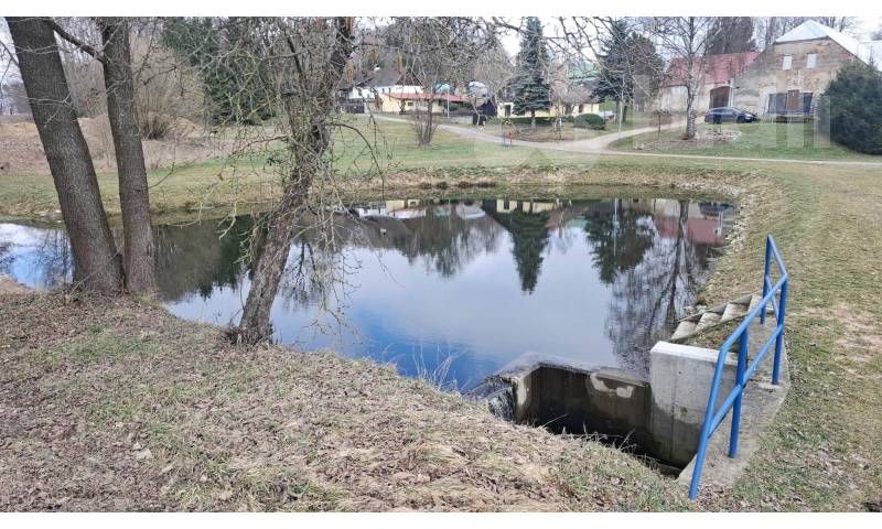 Prodej rodinného domu 160m2 s velkým dvorem  - Peč-Lidéřovice