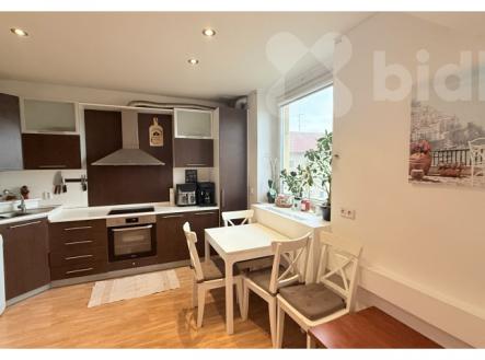 Pronájem bytu, 2+kk, 65 m²