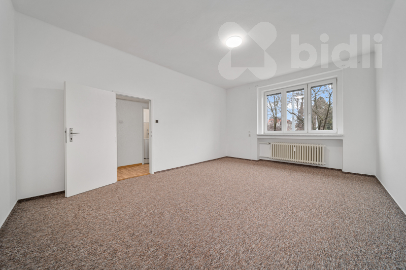 Prostorný byt 3+1 (76 m2) v srdci Pardubic s výhledem do parku