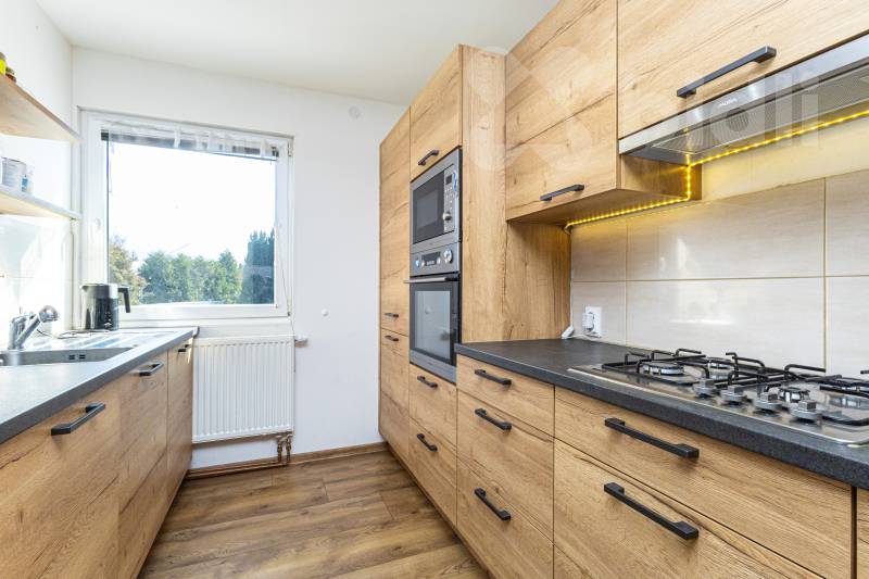 Prodej rodinného domu Zlaté Hory 4+kk a 2+1, zahrada a garáž.