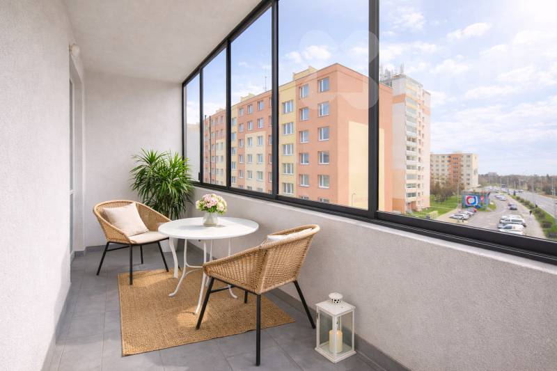 Prodej bytu 3+kk, 76,83 m2 + 2 lodžie + garážové stání, Praha 9 - Letňany, ul. Tupolevova