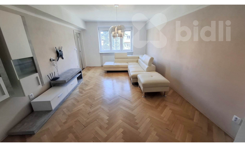 Pronájem zrekonstruovaného bytu 3+1 108m2- Erbenova, Jihlava