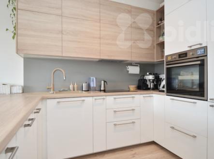 Pronájem bytu, 2+kk, 64 m²