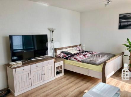 Pronájem bytu, 1+kk, 32 m²