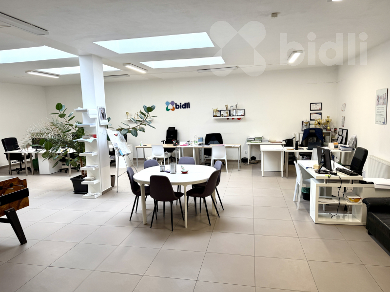 Pronájem obchodních prostor 212 m2, 17.listopadu, Pardubice