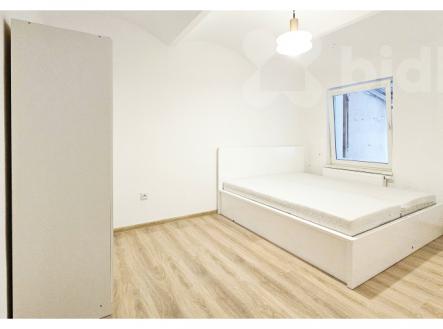 Pronájem bytu, 4+kk, 80 m²