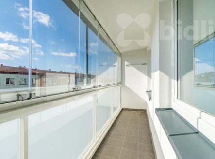 Prodej bytu 3+kk se zasklenou lodžií, Krupka, ul. Dukelských hrdinů