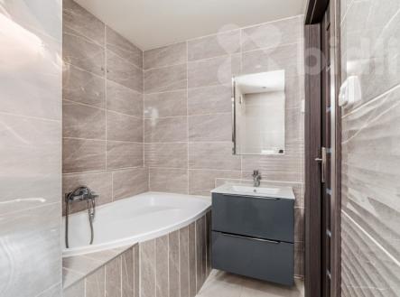 Prodej bytu 3+kk se zasklenou lodžií, Krupka, ul. Dukelských hrdinů