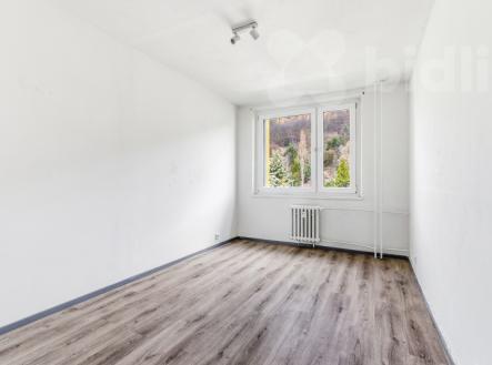 Prodej bytu 3+kk se zasklenou lodžií, Krupka, ul. Dukelských hrdinů