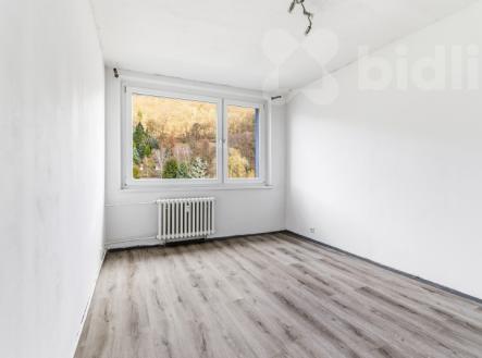 Prodej bytu 3+kk se zasklenou lodžií, Krupka, ul. Dukelských hrdinů