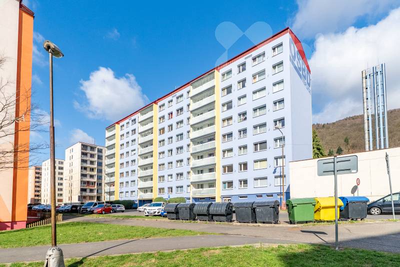 Prodej bytu 3+1 se zasklenou lodžií, Krupka, ul. Dukelských hrdinů