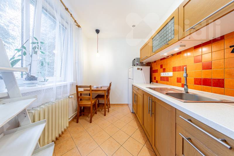 Prodej bytu 2+1 s komorou, sklepem a výbornou dostupností do centra města