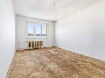 Prostorný byt 3+1 s lodžií a výhledem v Teplicích