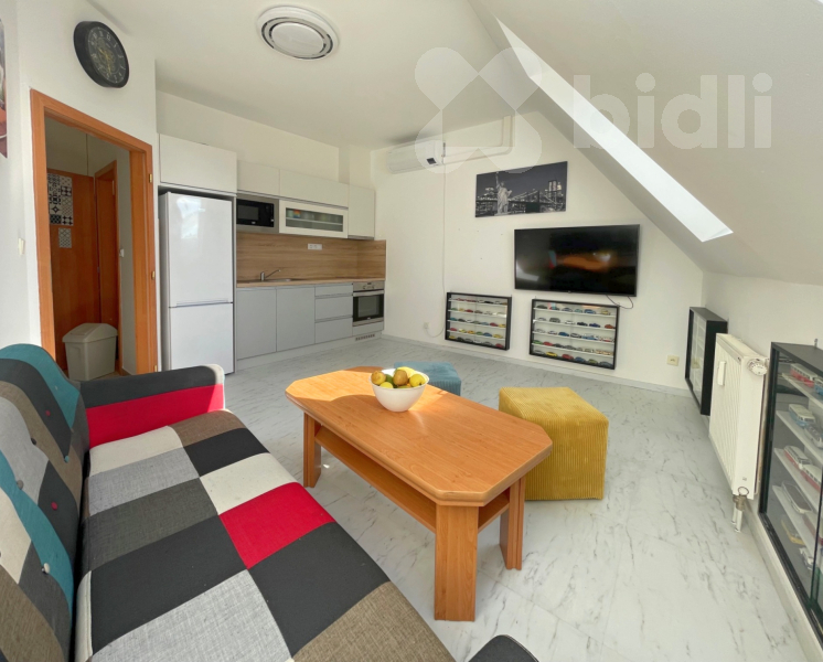 Pronájem bytu 2+kk, 42,3 m2, výtah, centrum Městce Králové