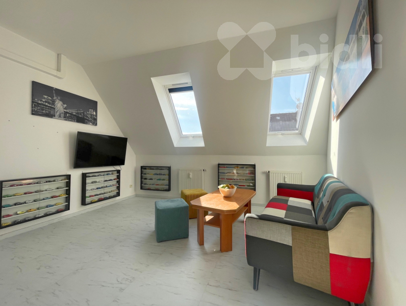 Pronájem bytu 2+kk, 42,3 m2, výtah, centrum Městce Králové