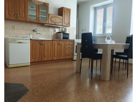 Pronájem bytu, 1+1, 70 m²