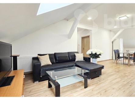 Pronájem bytu, 4+kk, 105 m²