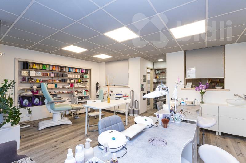 Prodej zavedeného nehtového studia, 44 m2, Kettnerova, Praha 5 - Stodůlky, metro B Luka