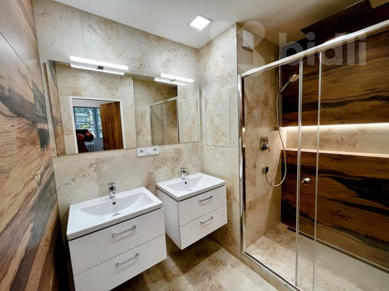 Moderní byt 3+1 po kompletní rekonstrukci o velikost 70 m2, Neratovice