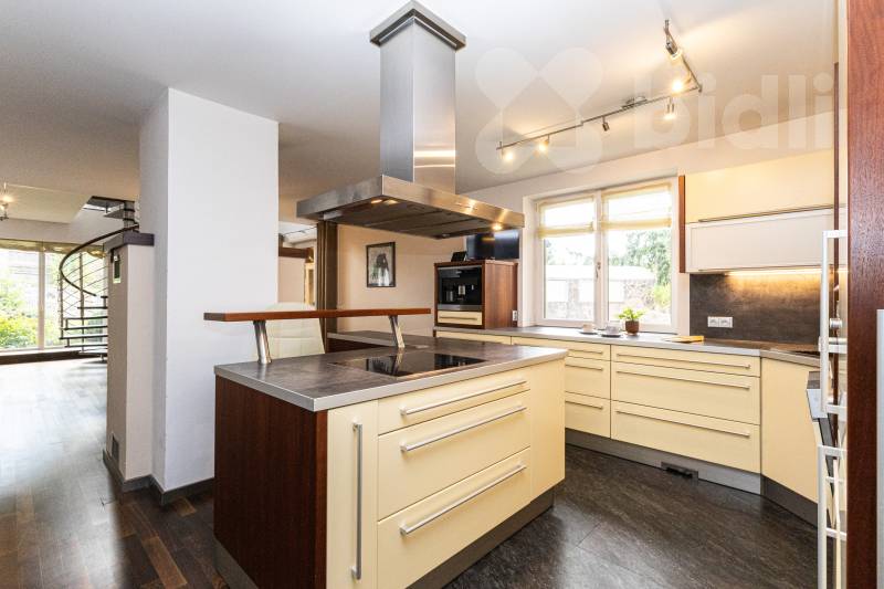 Prodej rodinného domu 5+KK 282 m2 ,pozemek 1607 m2,Srubec u Českých Budějovic