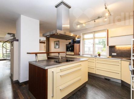 Prodej domu/vily, 282 m²