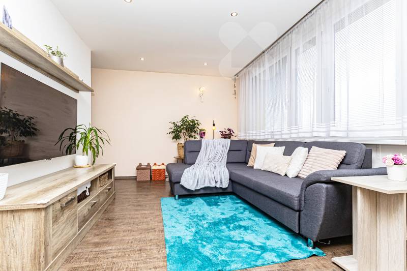 Byt 3+kk/2xL, 78 m2, panel, OV, Praha Háje