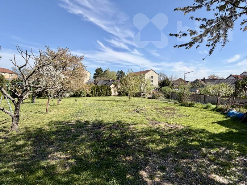 Prodej pozemku pro bydlení 900 m2, Chvaletice-V Telčicích