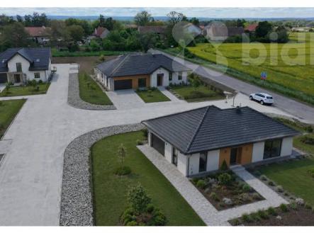 Prodej pozemku pro bydlení, 892 m²