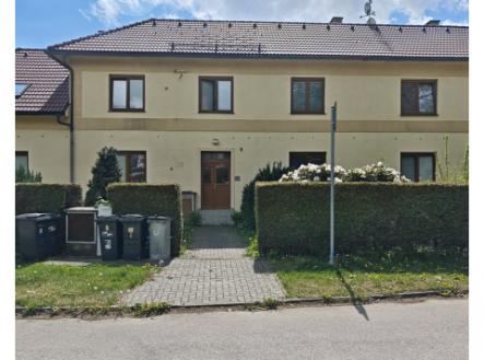 Pronájem bytu, 1+1, 60 m²