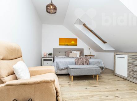 2+KK, 60m2, Klíčany