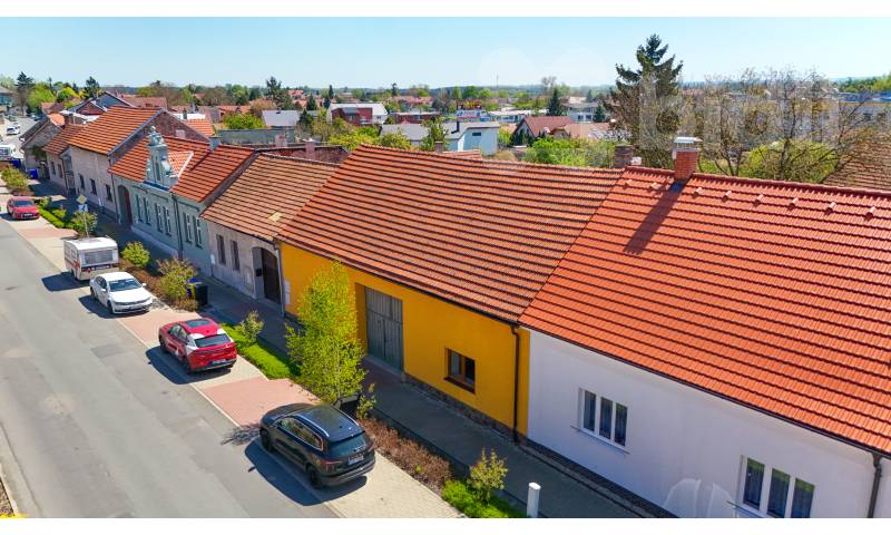 Výjimečná usedlost v Sadské - investice, business a možnost domu až se 3 bytovými jednotkami