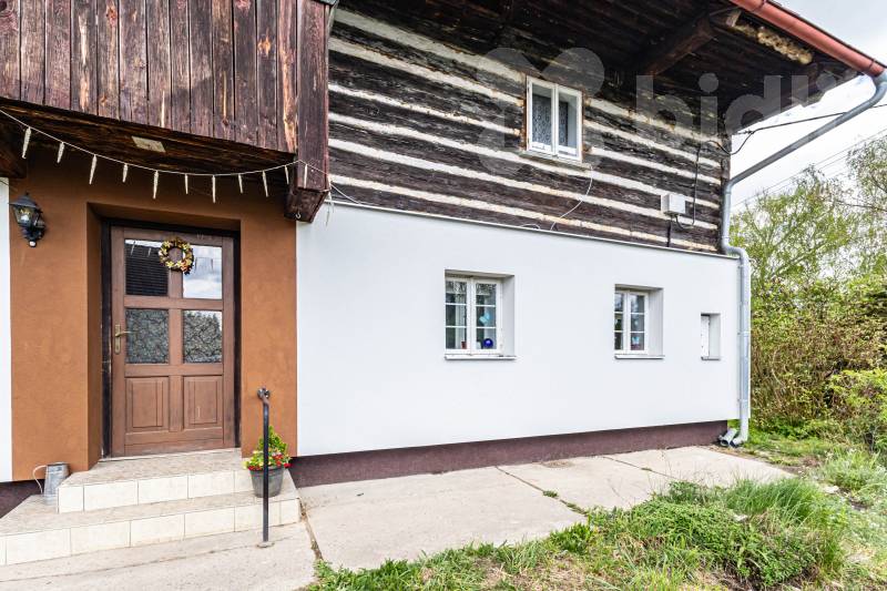 Prodej domu 200 m2 s pozemkem 691 m2
