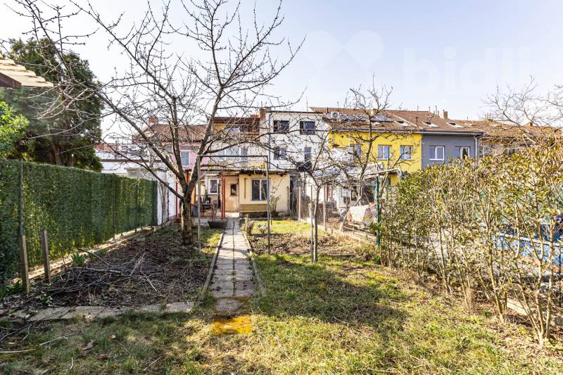 Prodej městského RD se zahradou a potenciálem 150m2 Tuřany