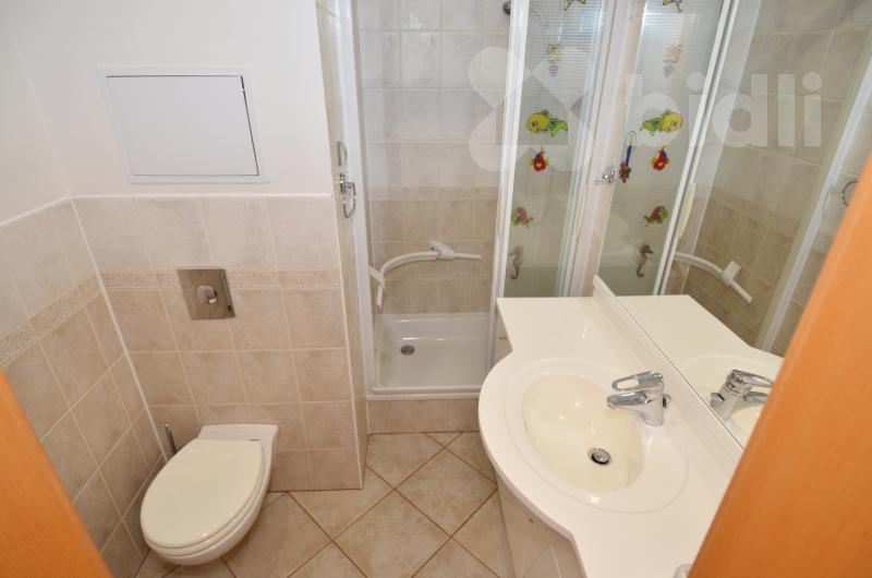 Pronájem bytu 2+kk, 44 m2, panel, Praha Hlubočepy