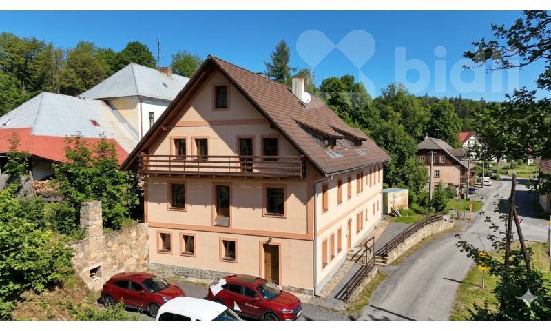 Prodej apartmánového domu 600 m2 , pozemek 714 m2-  České Žleby, Na Zlaté stezce,