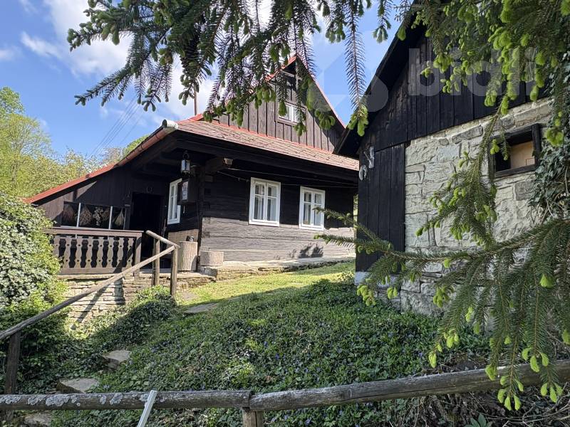 Prodej chalupy 3+1, pozemek 1357 m2, Zděchov - Paseky