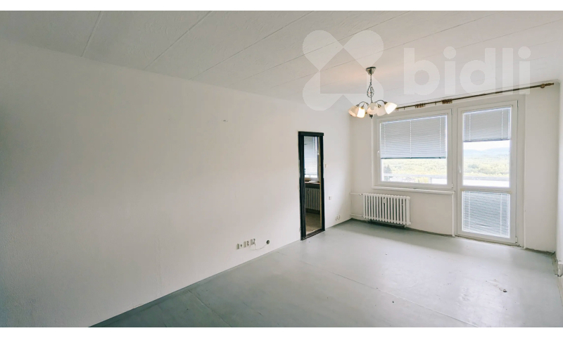 Pronájem bytu 3+1 s lodžií (70 m²) - ulice Hamerská, Litvínov, Janov