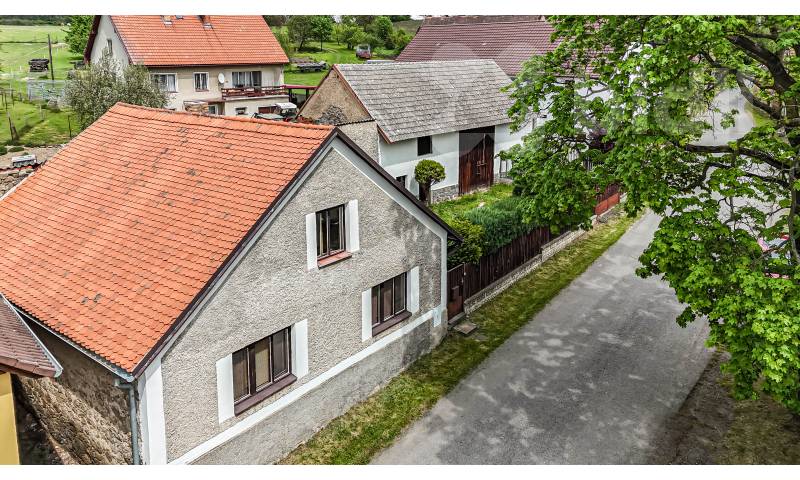 Rodinný dům v Líchovech