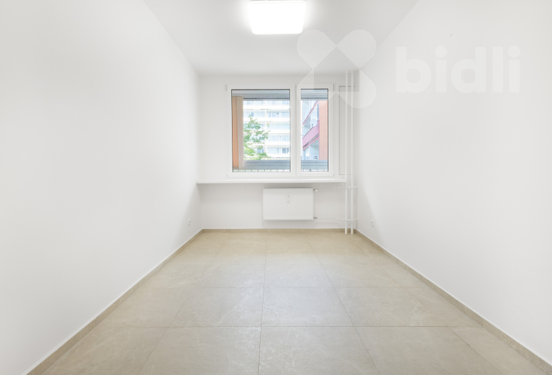 Moderní byt 3+kk se 2 lodžiemi po rekonstrukci - Slaný, Vítězná, OV