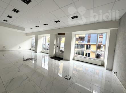 Pronájem obchodní prostory, 100 m²